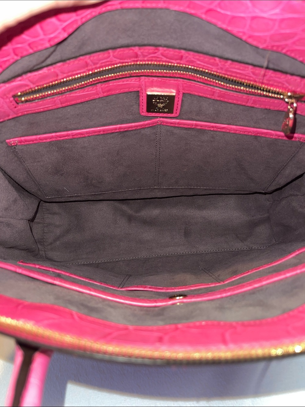 MCM Pink Croc Embossed Leather Satchel Bag w/ Keys & Entrupy Authenticationy - Picture 16 of 17